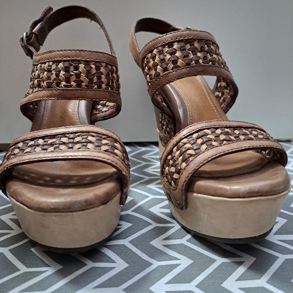 UGG Assia Wedge Platform Sandal Wedge Heels Chocolate Woven 5.5 - Picture 9 of 14